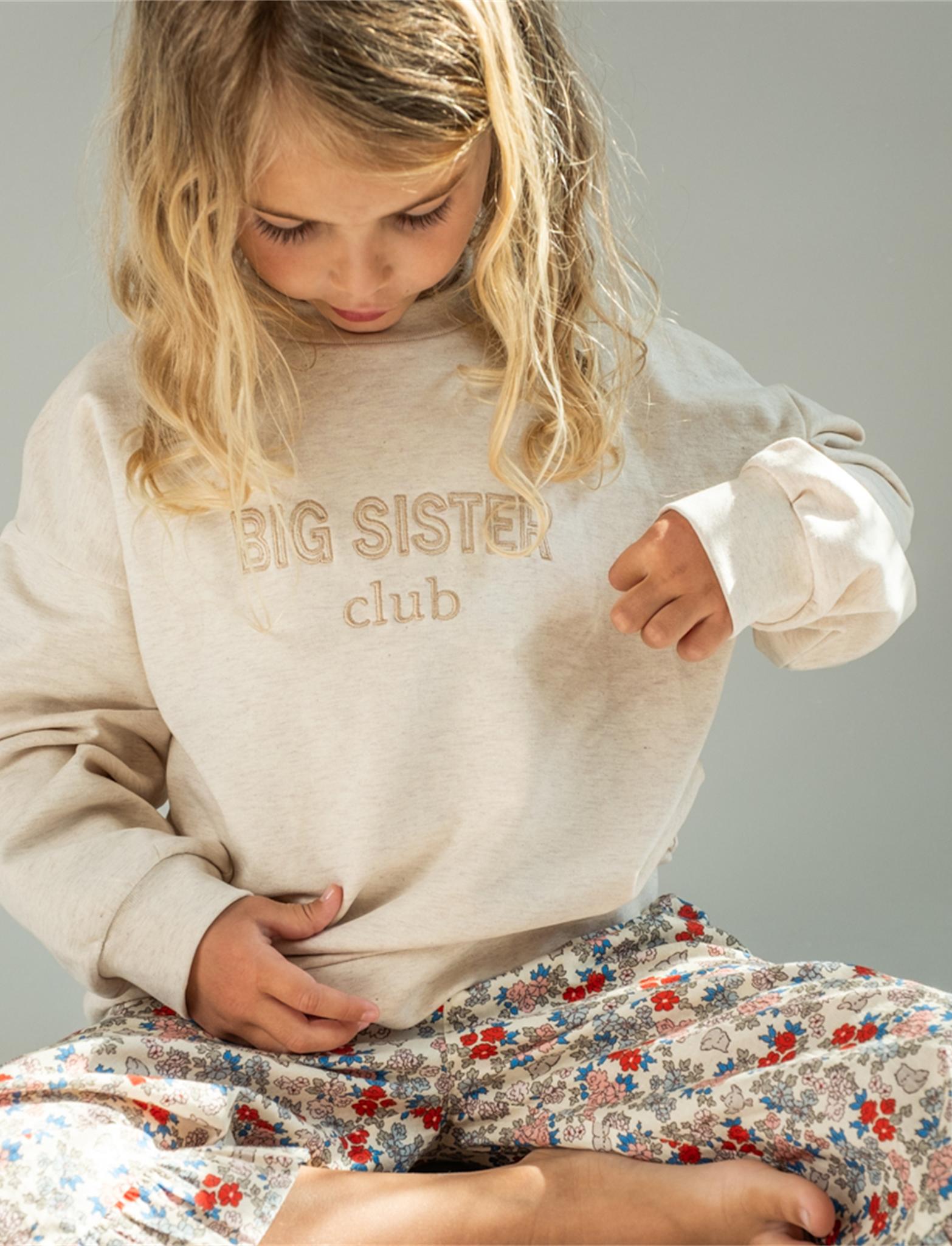 That's Mine Finley storesøster sweatshirt - Club - 95% Organic cotton / 5% Elastane Buy Tøj||Overdele||Trøjer og toppe||Sweatshirts||Alle||Favoritter||Søskende||personale||alt minus sløjfe||NOOS||Sweats||mette-sale||Orderly Emails - Recommended Products||The family club||Bestsellers||cn||All here.