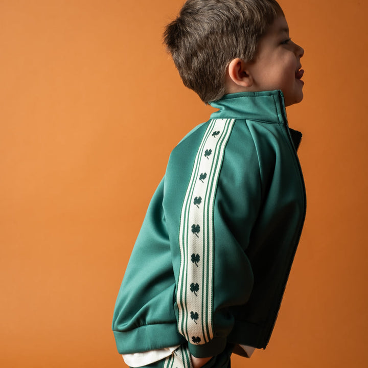 That's Mine Andrea sweatshirt - Green - 49% polyester / 46% rayon / 6% spandex Buy Overdele||Sweatshirts||personale||Sweatsæt||Forår 2026 here.