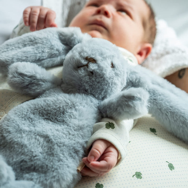 That's Mine Houston tyngdebamse mini - Bit of Blue - 80% Recycled polyester / 20% Plastic particles Buy Legetid||Bamser og nusselegetøj||Tyngdebamser||personale||Forår 2026 here.