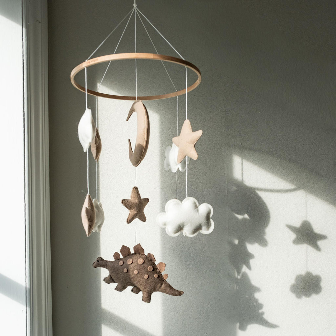 That's Mine Dinosaur uro - Multi - 100% Polyester felt Buy Bolig & udstyr||Børneværelset||Uroer||Alle||Favoritter||personale||Influencer choice||Gaver mellem 200 - 499 kr.||alt minus sløjfe||NOOS||mette-sale||Dinosaurtøj & kostumer||noos u. 350 here.