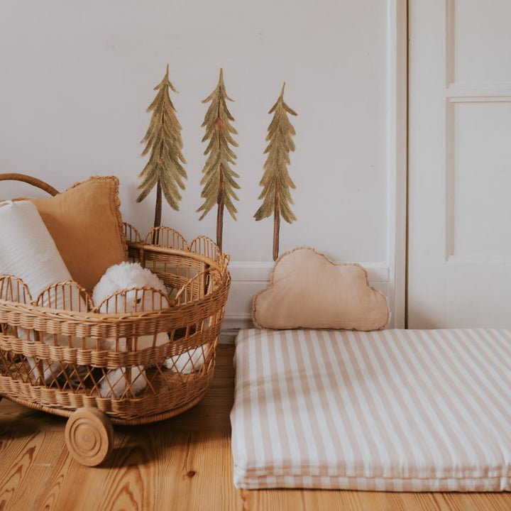 That's Mine Wallsticker Pinetrees small - Green - 100% Textile foil Buy Bolig & udstyr||Børneværelset||Wallstickers||Alle||personale||3 for 2||alt minus sløjfe||NOOS||Wallstickers - skoven||mette-sale here.