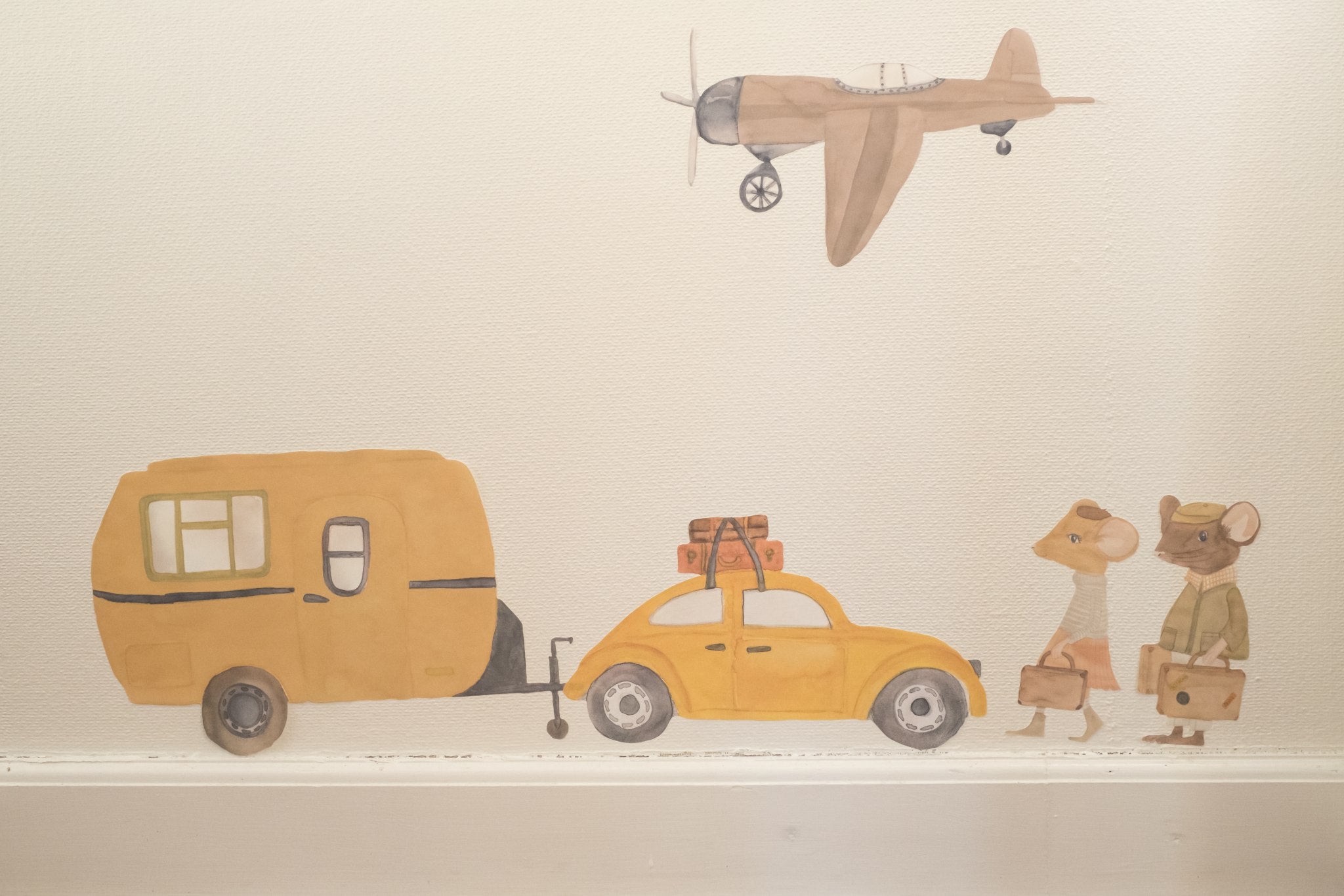That's Mine Wallsticker Rufus the Traveler - Green - 100% Textile foil Buy Bolig & udstyr||Børneværelset||Wallstickers||Udsalg||Alle||Wallsticker - bundle||Udsalg - bolig||alt minus sløjfe||Wallsticker - 3 for 2||Wallstickers - mus||Påskebundle||Summer Bundle||August bundle||mette-sale here.